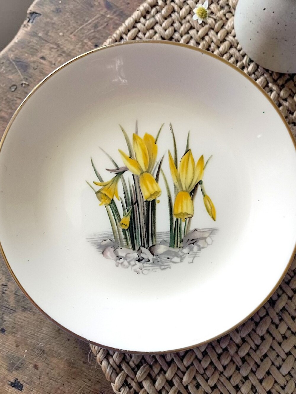 Vtg Royal Worcester Alpine Flowers Bone China Trinket Dish Daffodil Gold England